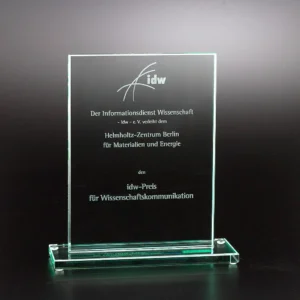 Budget Award Three - Jadeglas-Trophäe