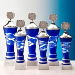 Freising Mundgeblasener Glaspokal mit Deckel