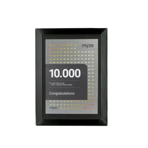 Alu-Urkunde mit Profilrahmen in schwarz - Milestone Frames