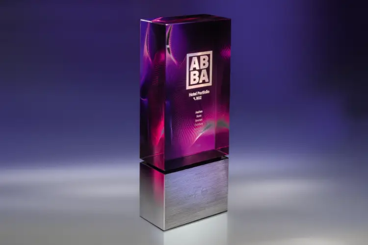 Acrylglaspokale als Sonderanfertigunge in Ihrem Design