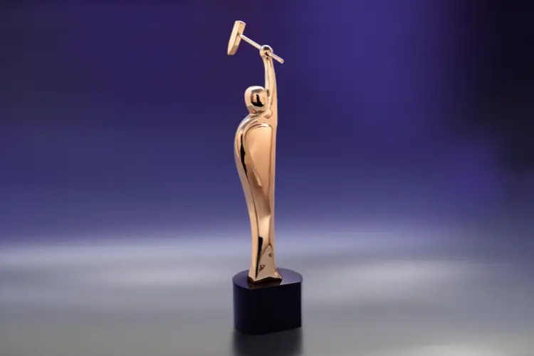 Awards aus Resin oder Metall als Sonderanfertigung