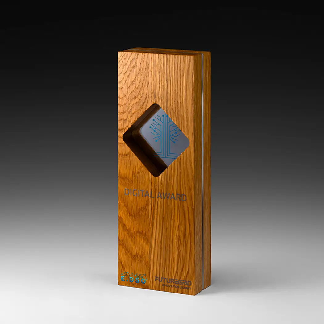 Timber Window Award - Eichenholz Award mit Acrylglas